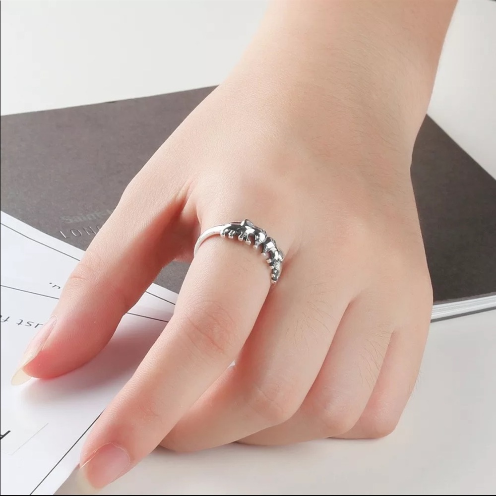 New 925 Silver Two Symmetric Lovely Elephant Ring - Picture 2 of 5